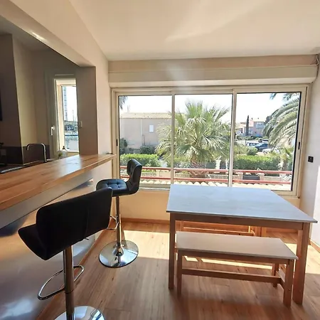 Charmant T2 Mezzanine Climatise Proche Plage Avec Parking Pour 4 Personnes - Fr-1-607-183 Agde